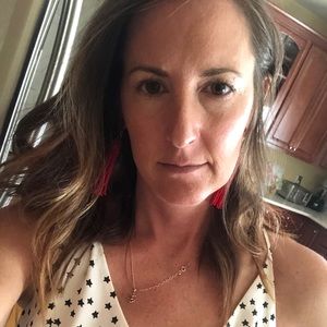 Meet your Posher, Jillian